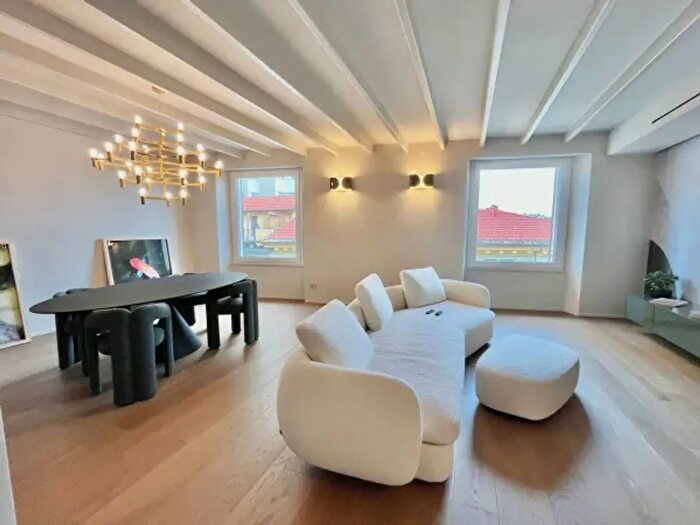 Appartamento con 6 locali in vendita in La Spezia