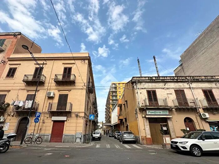 Appartamento quadrilocale in vendita in Via Giuseppe Recupero, Palermo