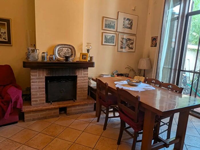 Casa con 9 locali in vendita in Civitanova Marche