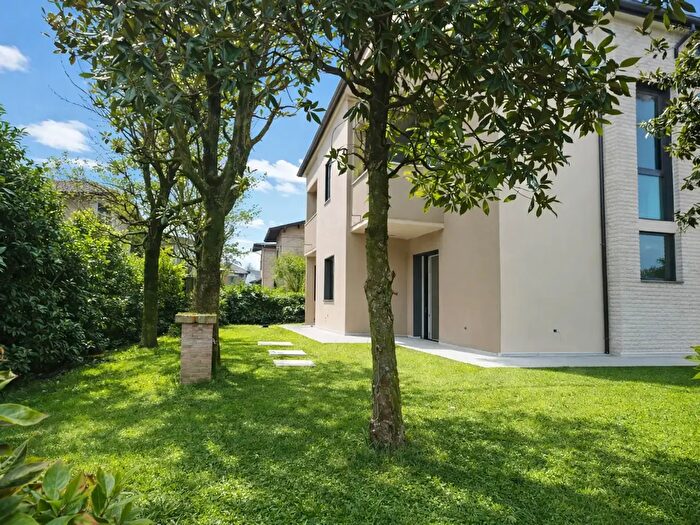 Appartamento quadrilocale in vendita in Via Liguria a, Castelnuovo Rangone