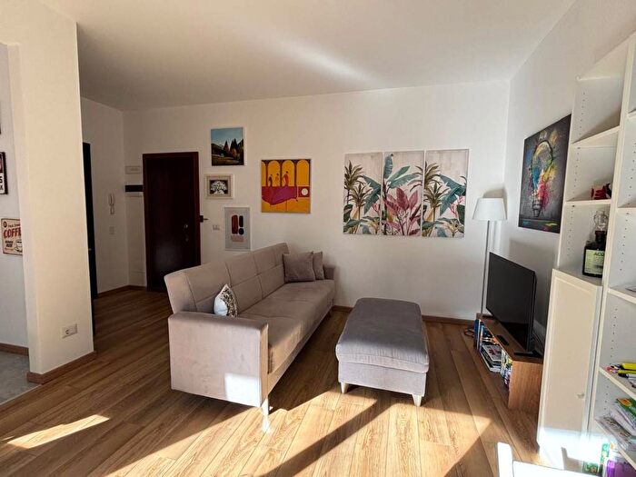 Appartamento bilocale in affitto in Viale Padre Gian Battista Aguggiari, Ippodromo San Gallo, Varese