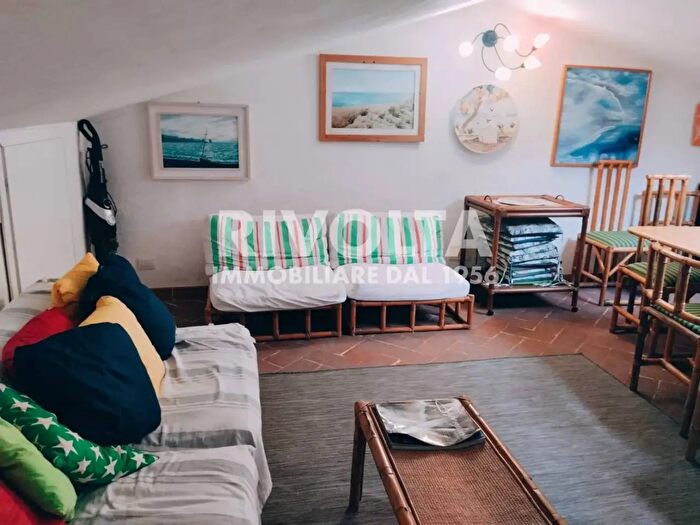 Appartamento con 6 locali in affitto in Via Nuova, Monte Argentario