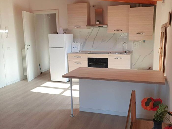 Appartamento trilocale in affitto in Via Carrobbio, Centro, Cologno Monzese