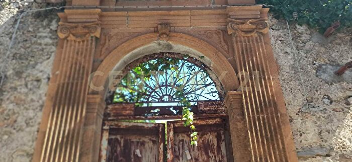 Casa con 10 locali in vendita in Via Roma, Aidone