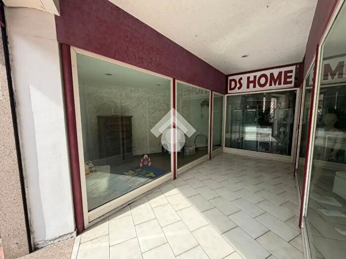 Appartamento con 5 locali in vendita in Via l Einaudi, Cervinara