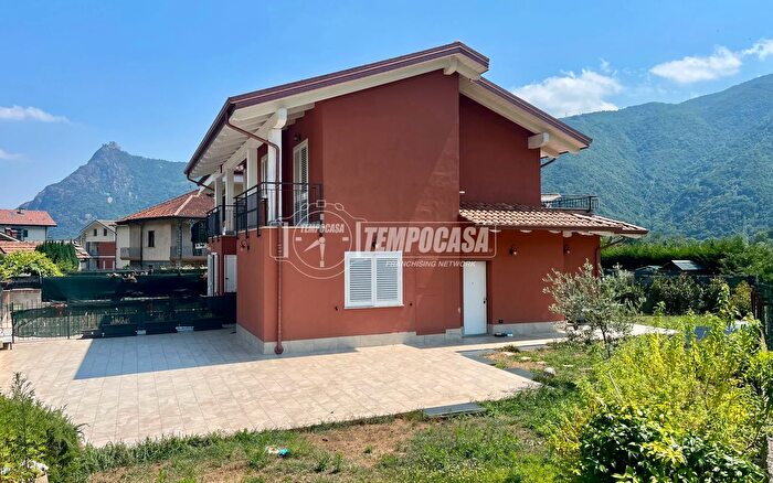 Casa con 5 locali in vendita in Via Moncenisio, Condove