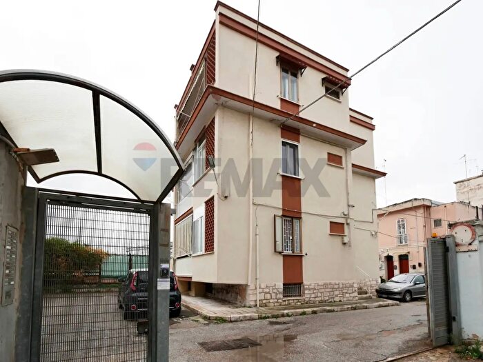 Appartamento trilocale in vendita in Strada Scannicchio, Bari