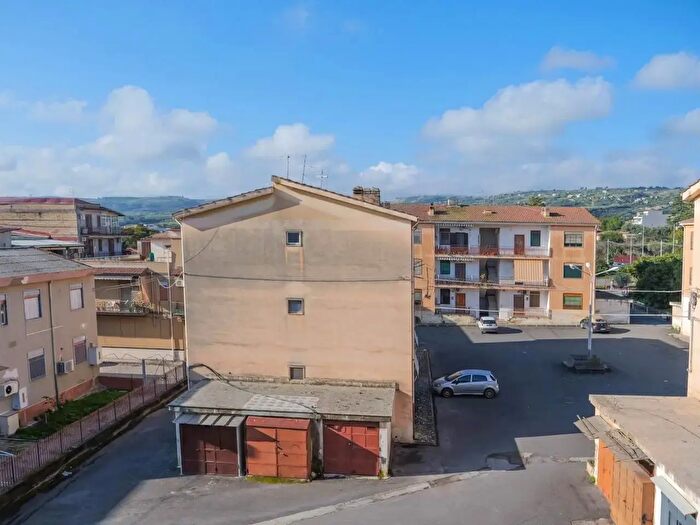 Appartamento con 5 locali in vendita in Via del Concordato, Scordia