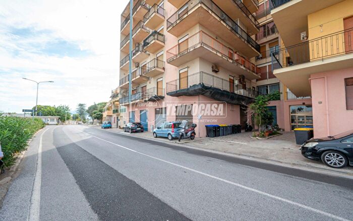 Appartamento trilocale in vendita in Strada Statale Dir, Messina