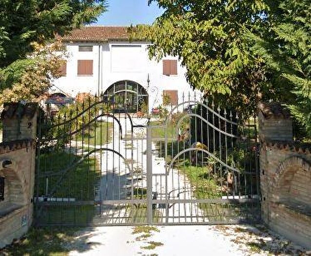 Appartamento quadrilocale in vendita in Castelnovo Di Sotto