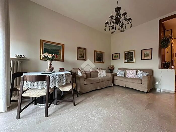 Appartamento trilocale in vendita in Via Giovanni Amendola, Monza