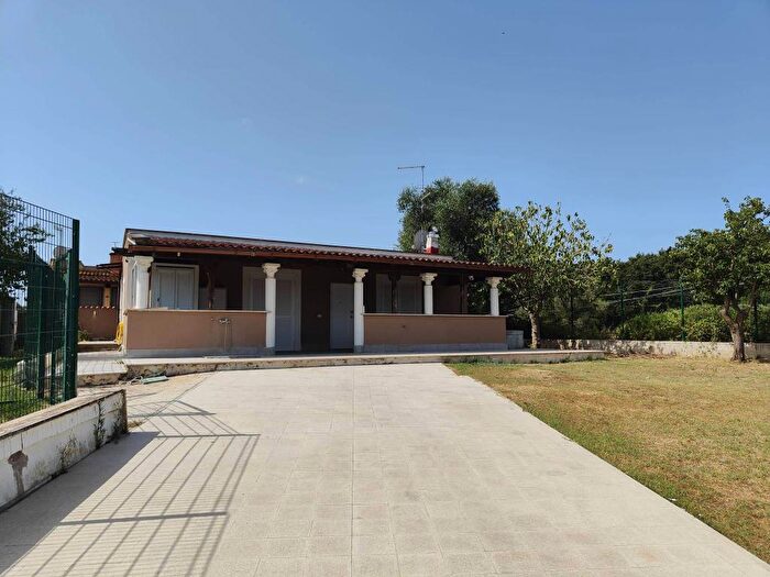 Casa trilocale in affitto in Via Teramo, Ponserico Cretarossa, Nettuno