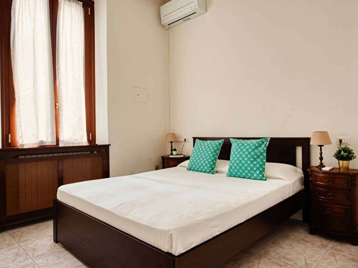 Appartamento quadrilocale in affitto in Via Lipari, Dezza, Milano