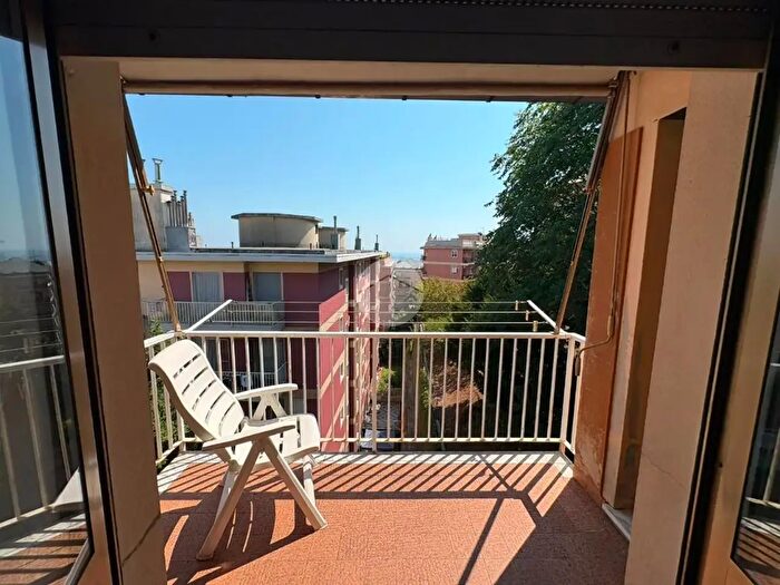 Appartamento quadrilocale in vendita in Corso Luigi Andrea Martinetti, Genova