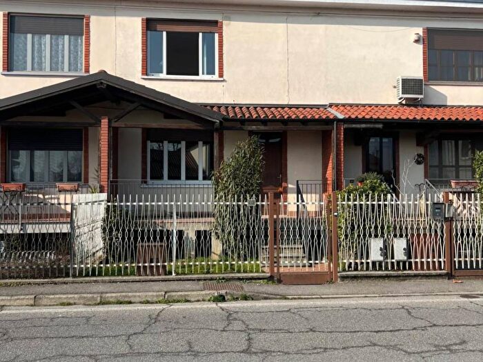 Casa con 5 locali in affitto in Via Ticino, Centro, Bereguardo