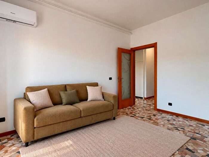 Appartamento bilocale in affitto in Via San Mamete, Quartiere Adriano, Milano