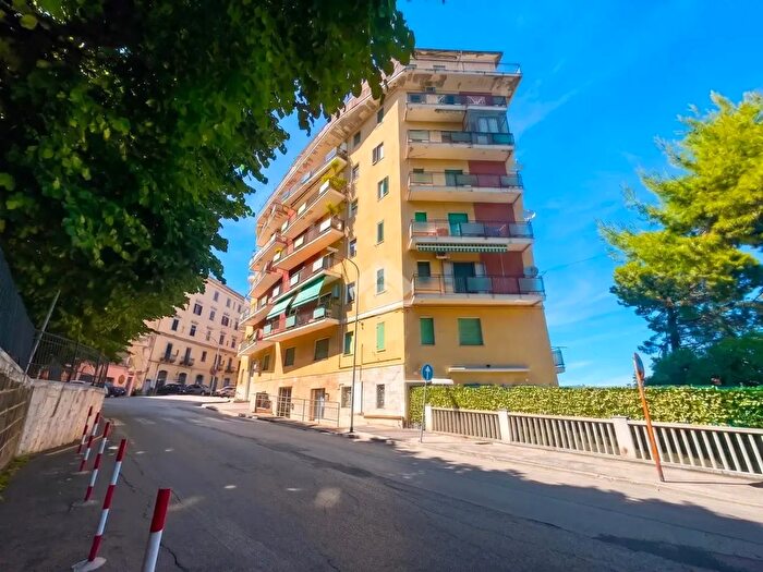 Appartamento quadrilocale in vendita in Via Brigata Maiella, Chieti
