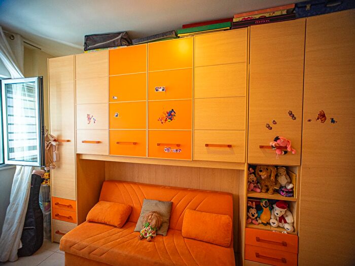 Appartamento quadrilocale in vendita in Viale Archimede, Bari