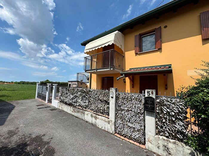 Appartamento trilocale in vendita in San Lorenzo Isontino Via Pottendorf, San Lorenzo Isontino