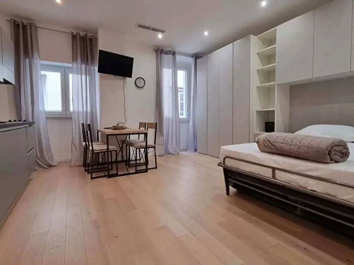 Appartamento monolocale in affitto in Via Cesare Battisti, Trieste