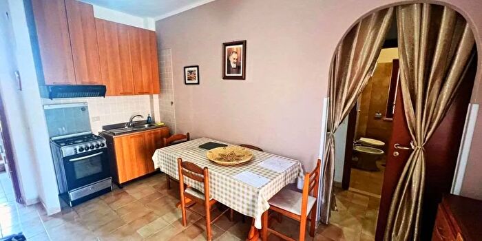 Appartamento trilocale in vendita in Via delle Rose, Santa Maria Del Cedro