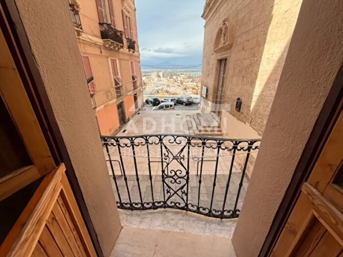 Appartamento quadrilocale in affitto in Via Corte dAppello, Cagliari