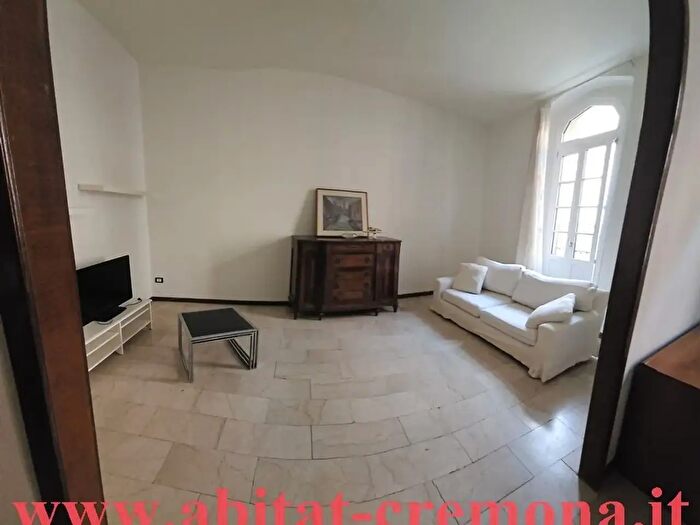 Appartamento trilocale in affitto in Corso Garibaldi, Cremona