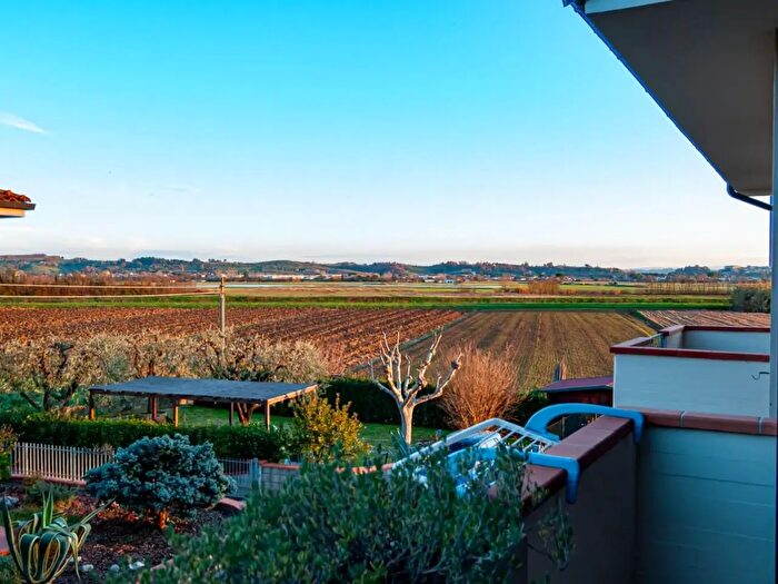 Casa con 6 locali in vendita in Fucecchio