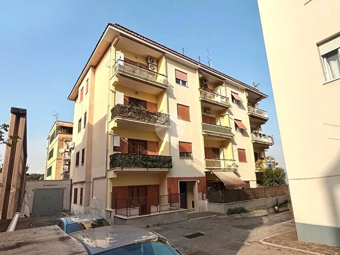 Appartamento bilocale in vendita in Via degli Armenti, Roma