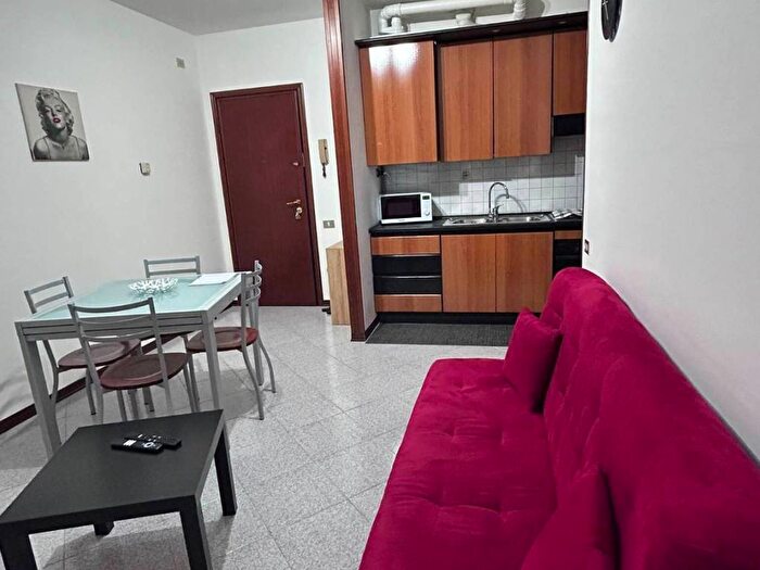 Appartamento trilocale in affitto in Via Vincenzo Chiarugi, San Pio X, Rovigo