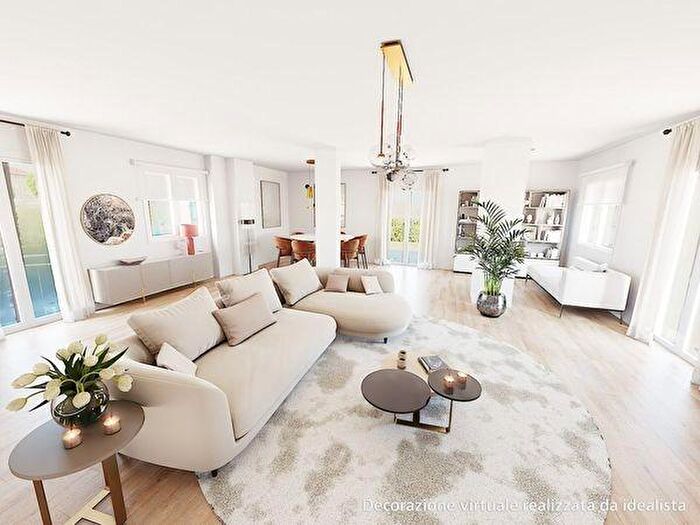 Casa con 6 locali in vendita in Via Stupinigi, Vinovo