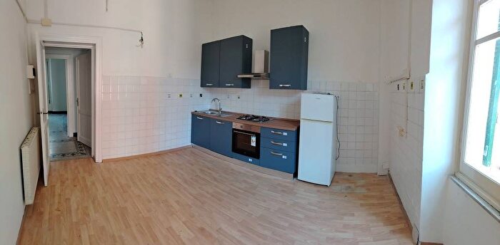 Appartamento quadrilocale in affitto in Via Cesare Battisti, Vado Centro, Vado Ligure