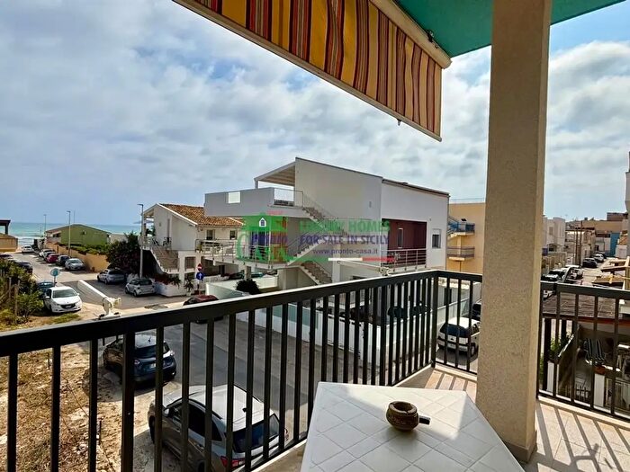 Appartamento trilocale in vendita in Via Biancospino, Santa Croce Camerina