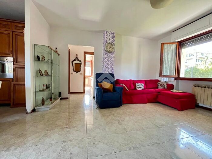 Appartamento quadrilocale in vendita in Via Cisa, Sarzana