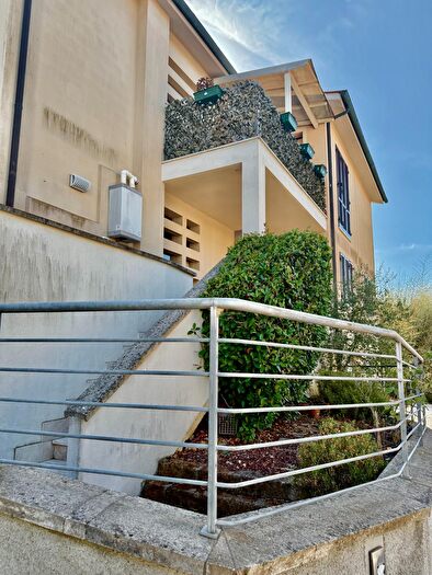 Appartamento quadrilocale in vendita in Uerce, Santa Maria A Monte