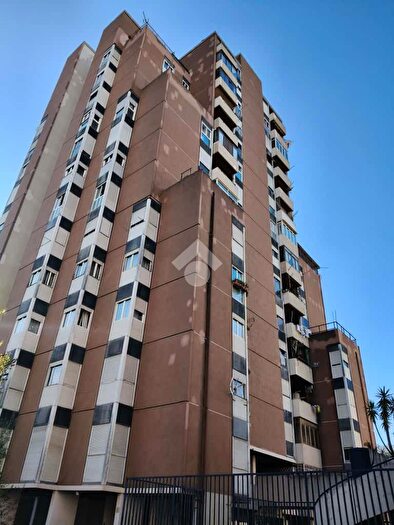 Appartamento trilocale in vendita in Via Luciano Folgore, Roma