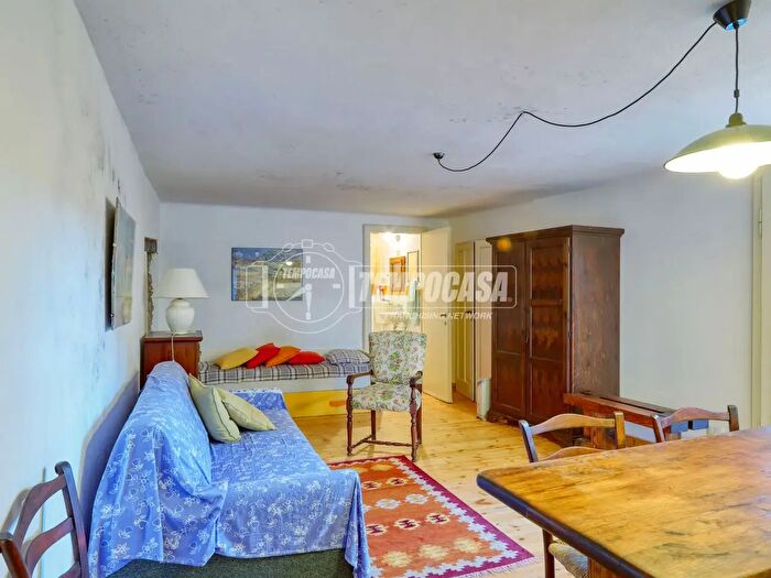 Appartamento monolocale in vendita in Valganna