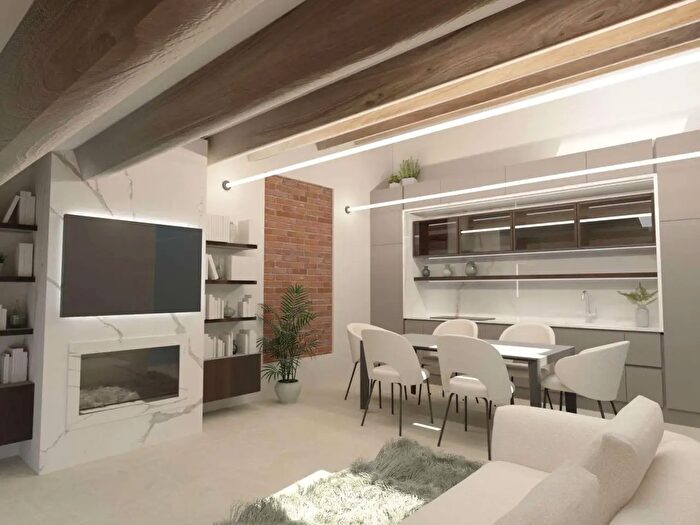 Appartamento trilocale in vendita in Via Ravegnana, Forli