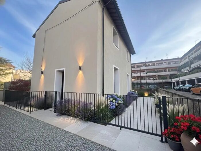 Casa quadrilocale in vendita in Ponsacco