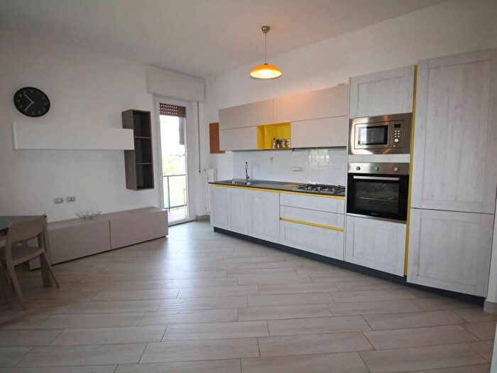 Appartamento bilocale in affitto in Via Pellegrino Rossi, Dergano, Milano