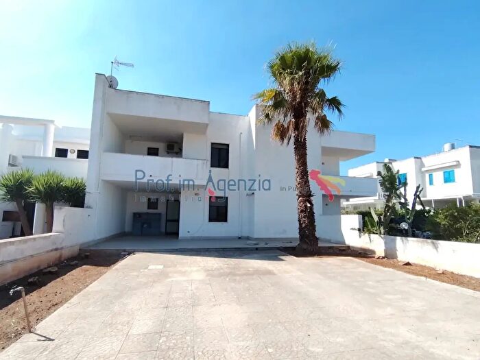 Casa quadrilocale in vendita in Carovigno