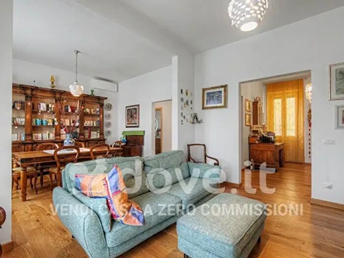 Appartamento con 5 locali in vendita in Via Giandomenico Romagnosi, Firenze