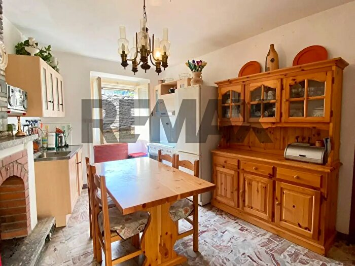 Appartamento trilocale in vendita in Livo
