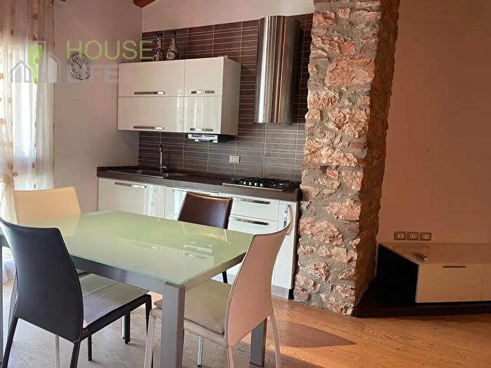 Appartamento trilocale in vendita in Via Collareo, Schio