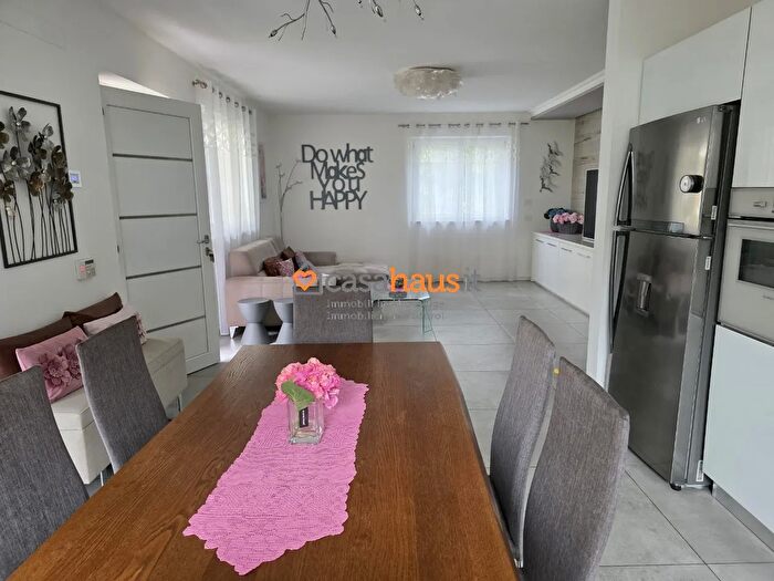 Casa con 7 locali in vendita in Laives