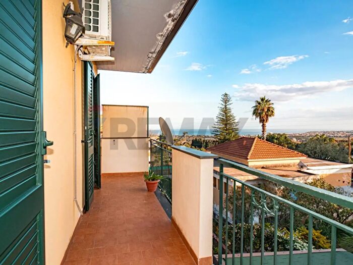 Casa con 8 locali in vendita in Via San Biagio, Mascali