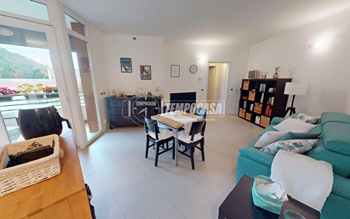 Appartamento bilocale in vendita in Via Badone, Como