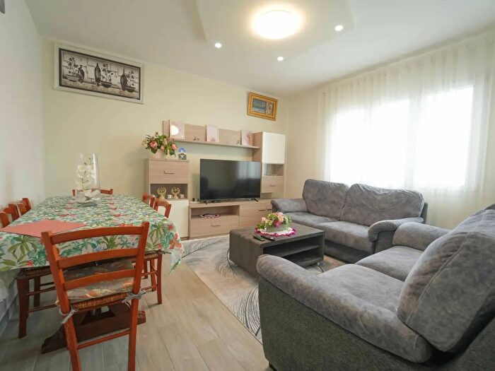 Casa quadrilocale in vendita in Via Emilia Ovest, Savignano Sul Rubicone