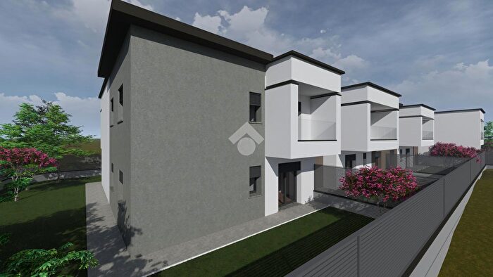 Case in Vendita e in Affitto - 2