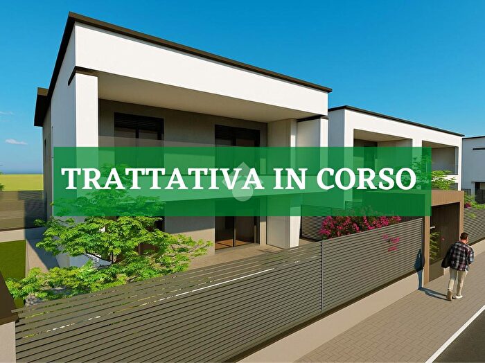 Appartamento bilocale in vendita in Via Benedetto Croce, Casirate DAdda